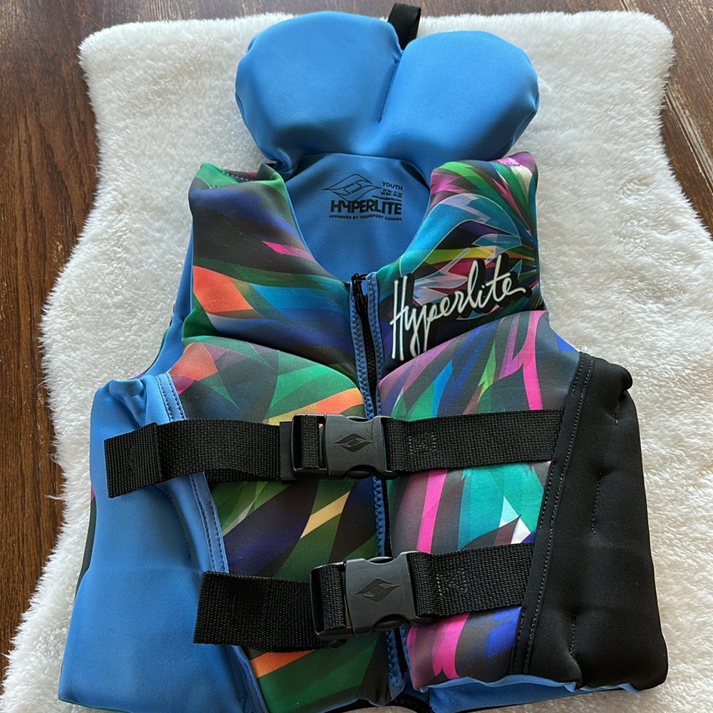 Hyper lite life vest